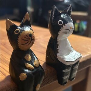Artisan Wooden Sitting Cat Sculpture Set of 2